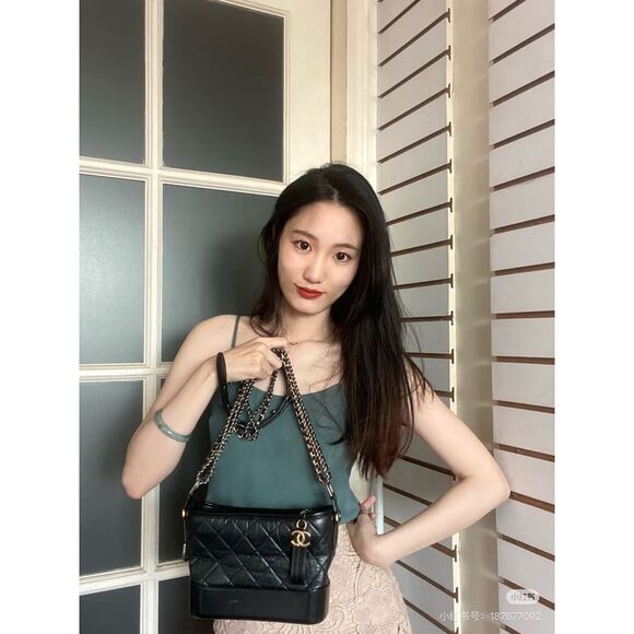 Chanel Women Pre-Loved Bag Very Good Condition - Picture 9 of 9